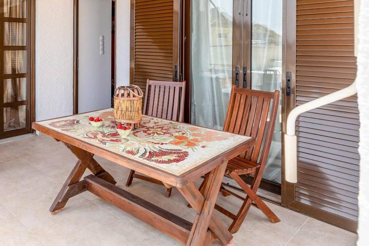 Apartamento Agia Pelagia Blue Apt With Seaview 50M From Sea Exterior foto
